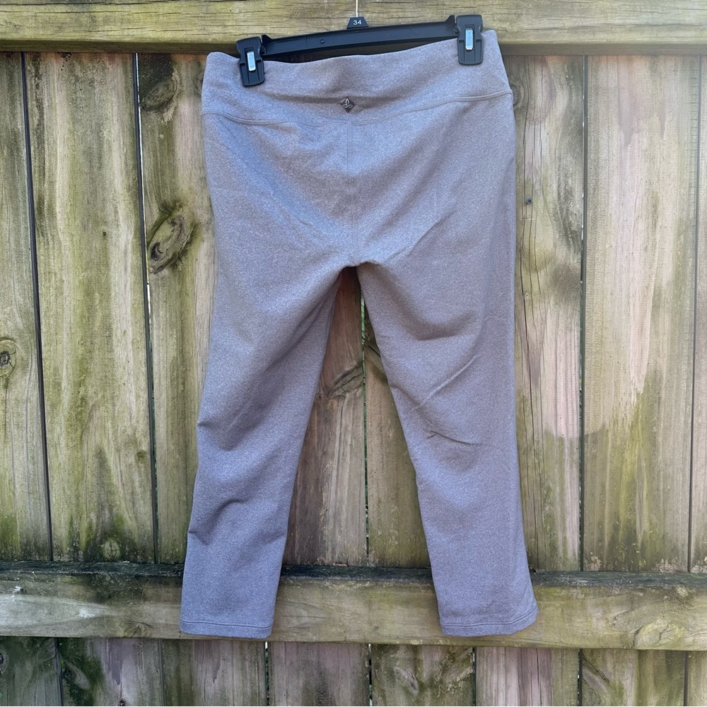 Prana Chakara Capri‎ Legging Heather Gray Size Medium - Picture 7 of 10